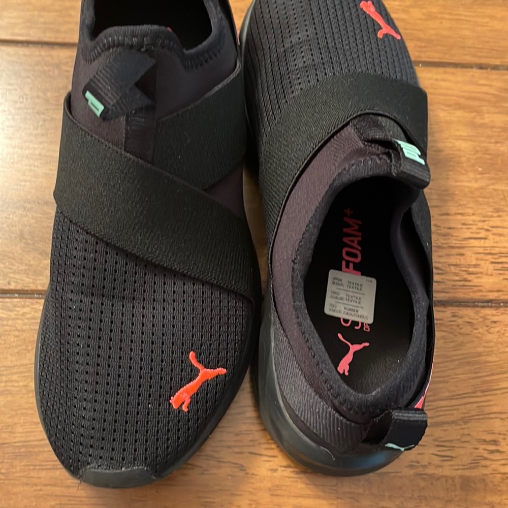 PUMA NEW! Very easy to slip on black puma Athletic shoes! NWT BUT NO BOX - Picture 1 of 9